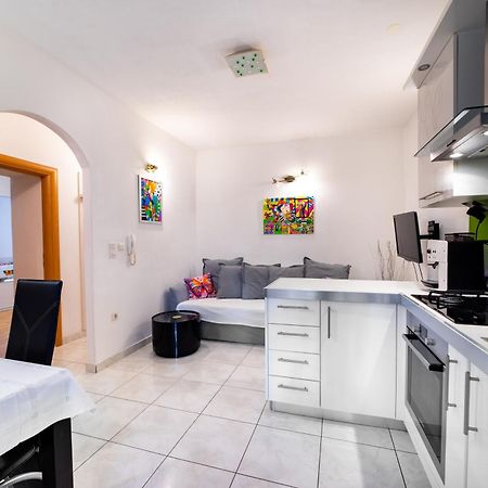Apartment Happy In Split Center 10 Min Walk From Bacvice Beach エクステリア 写真